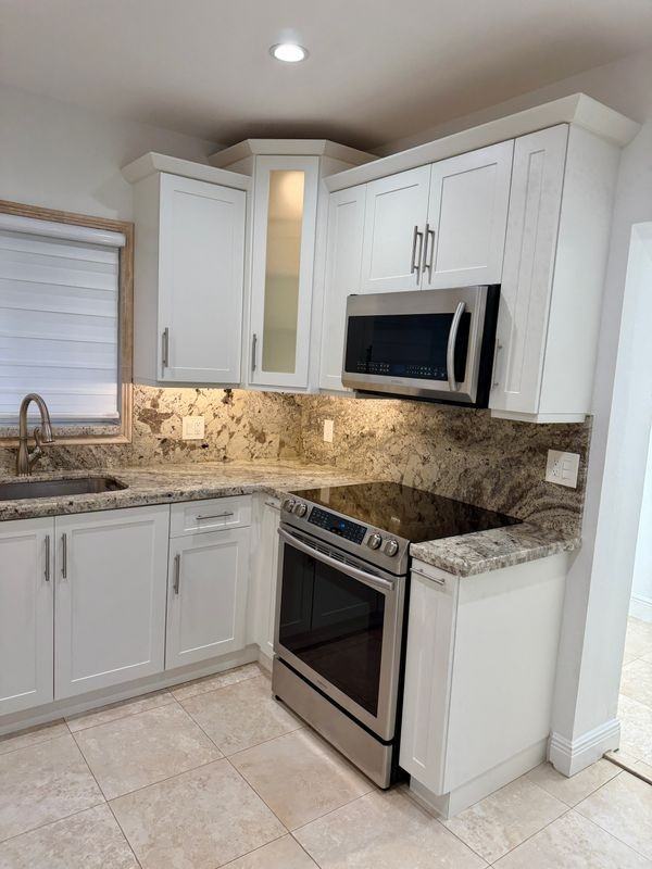 814 Capri St - Photo 7 of 34