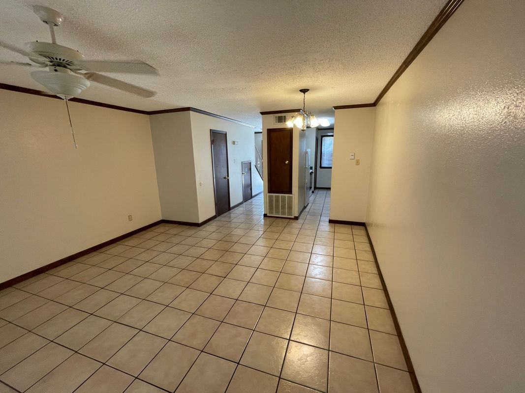 1824 Hickory Ave ##C - Photo 4 of 17