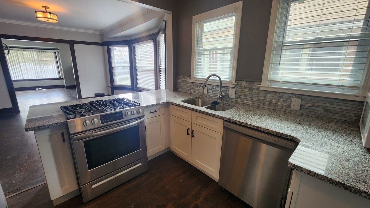 1710 Virginia Park St - Photo 5 of 12