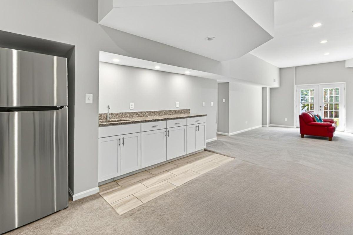 1300 Pinstripe Ct - Photo 2 of 28