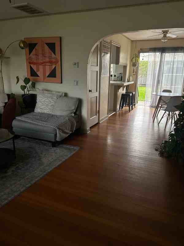 1717 Iverson Ave - Photo 6 of 19