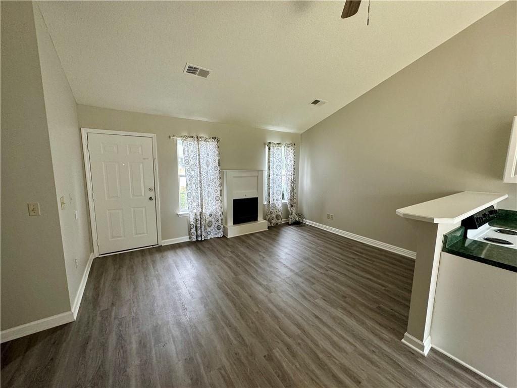113 W Sellers St ##A - Photo 3 of 13