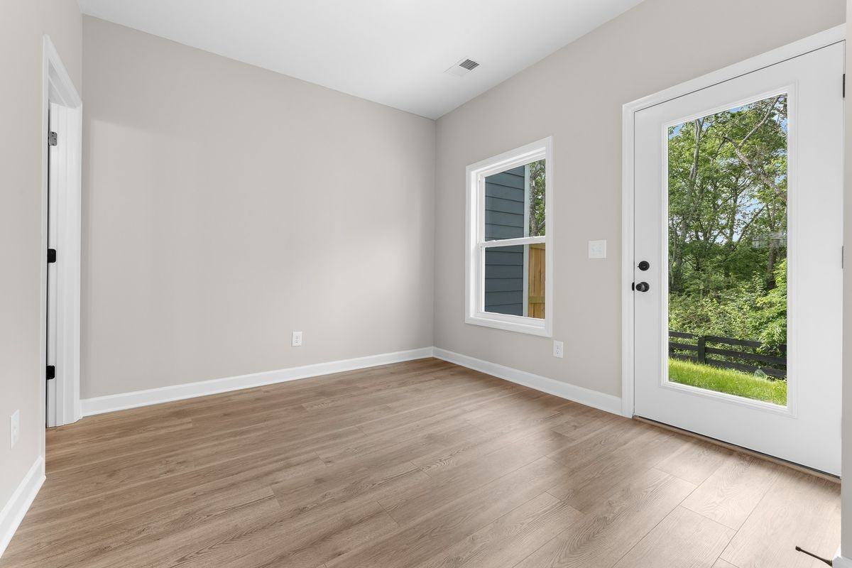 217 Holywell Dr - Photo 3 of 11