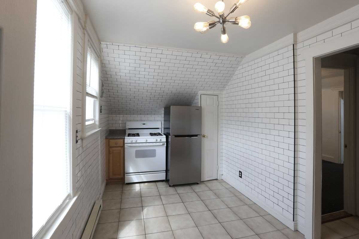 193 Lafayette Ave - Photo 2 of 7