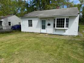 31 Wycliffe Rd - Photo 1 of 1