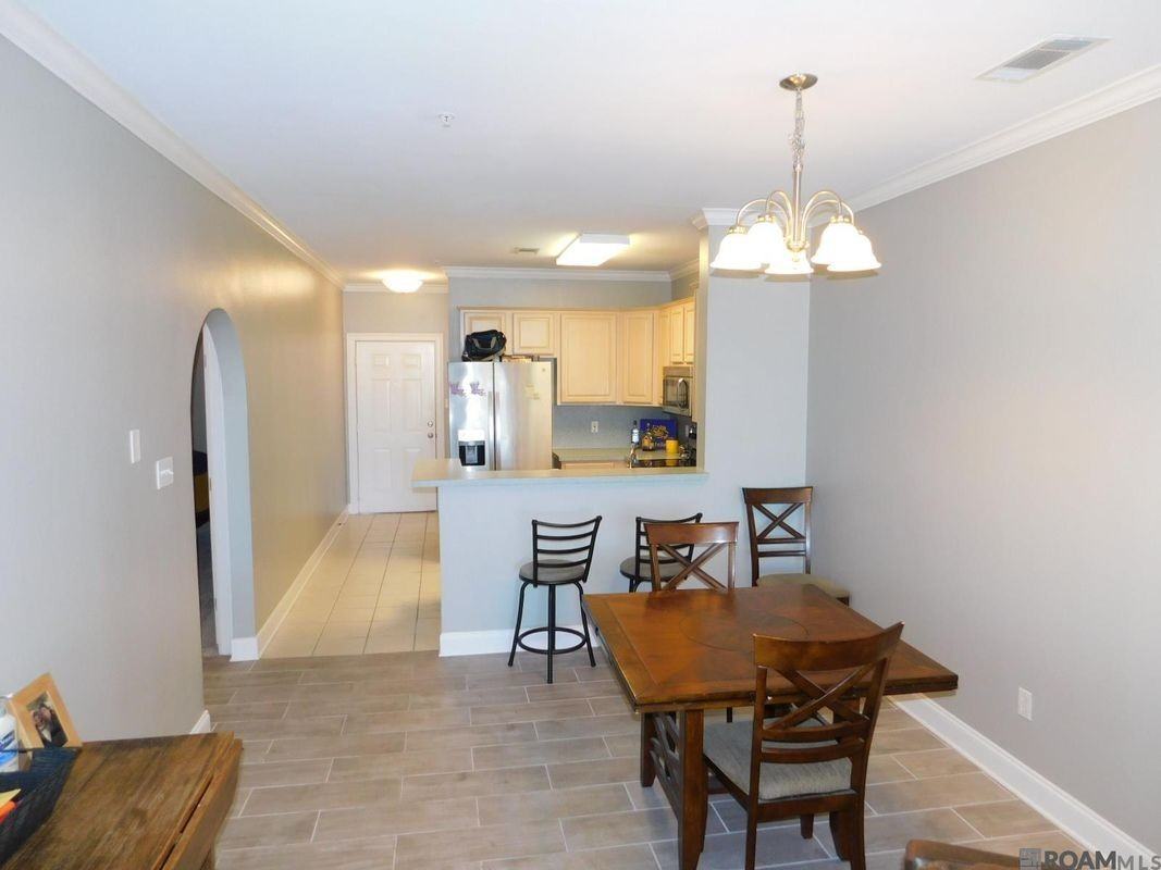 12386 River Highlands Dr ##K - Photo 5 of 7