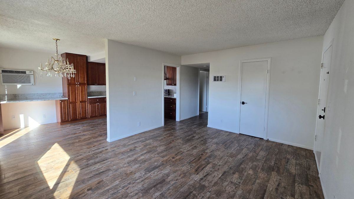 1865 E Grand Ave ##C - Photo 3 of 15