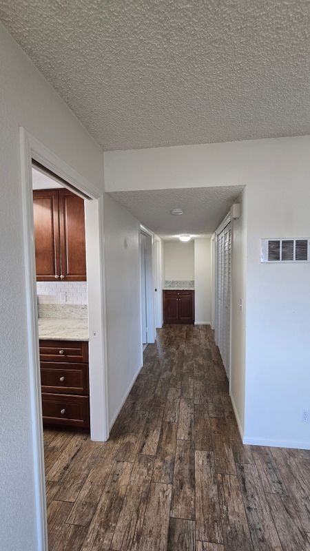 1865 E Grand Ave ##C - Photo 5 of 15