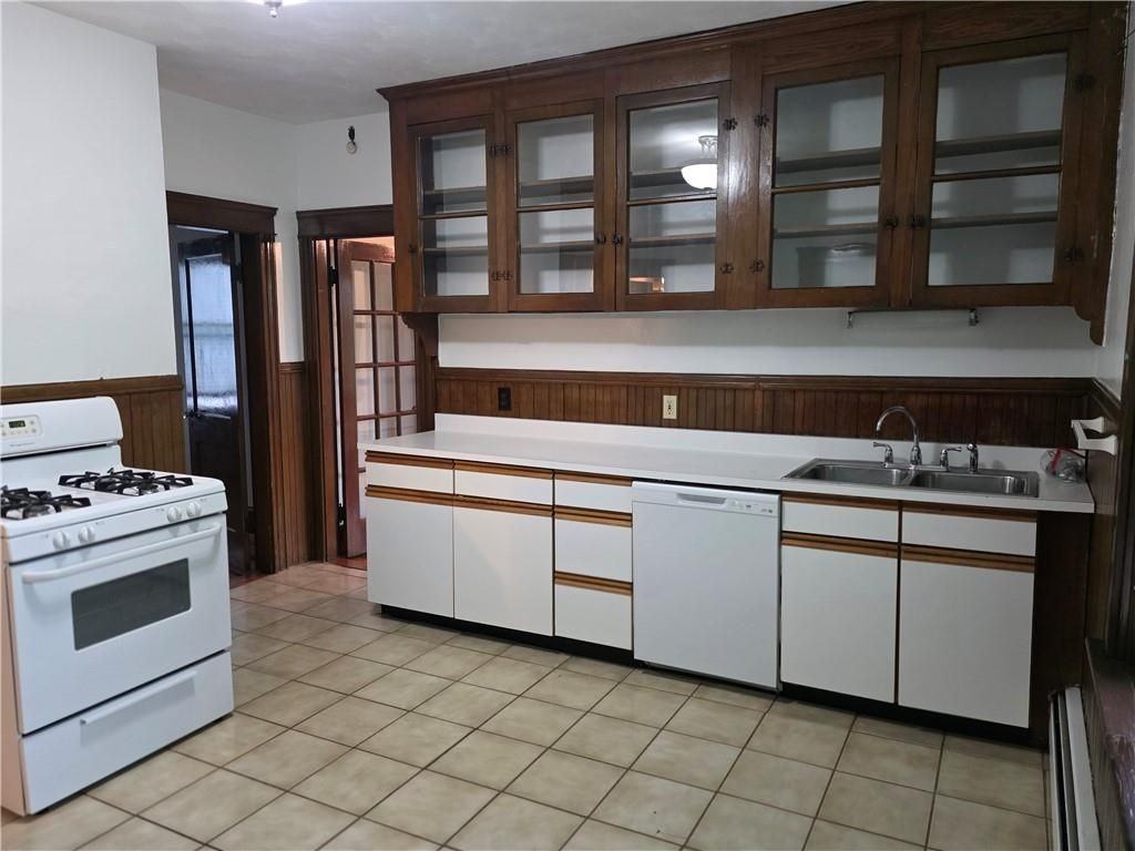 133 Clifford St ##2 - Photo 4 of 19