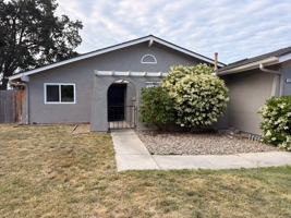 featured image of 3285 Oak Knoll Dr