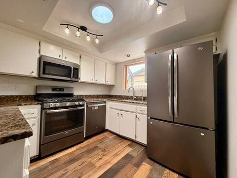 3285 Oak Knoll Dr - Photo 3 of 14