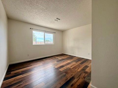 3285 Oak Knoll Dr - Photo 4 of 14