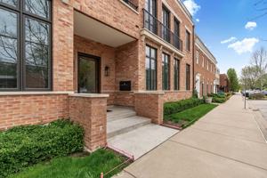 featured image of 1401 N Western Ave
