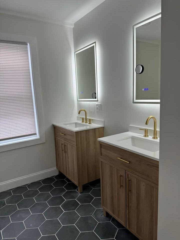 9 Colwell St #1 - Photo 4 of 7