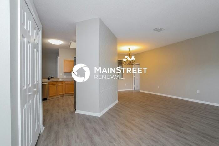 421 Peppermill Cir - Photo 5 of 16