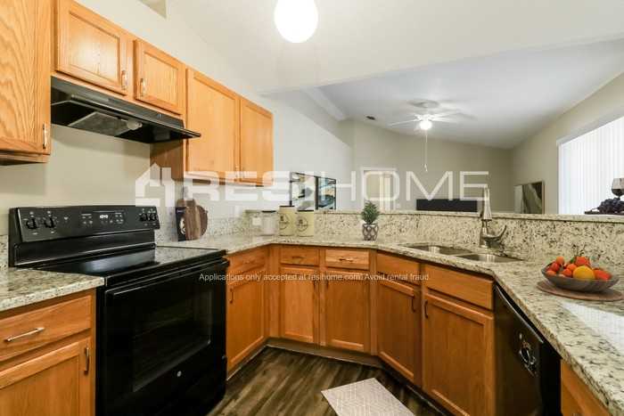 14145 Spring Hill Dr - Photo 3 of 19