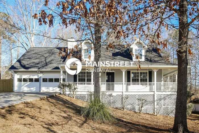 3900 Saddlecreek Dr - Photo 4 of 17