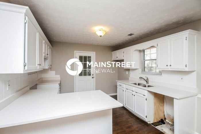 3900 Saddlecreek Dr - Photo 7 of 17