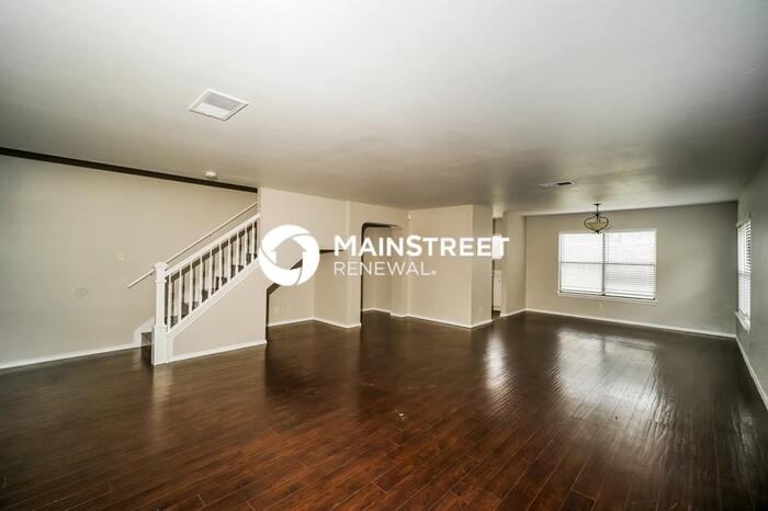 8119 Grimchester - Photo 3 of 17