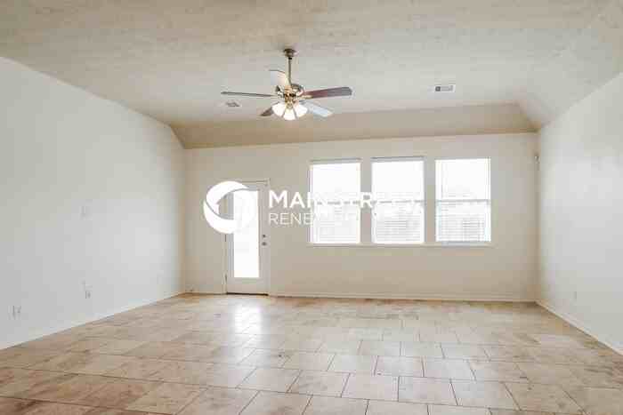 9838 Linden Hollow Dr - Photo 5 of 17