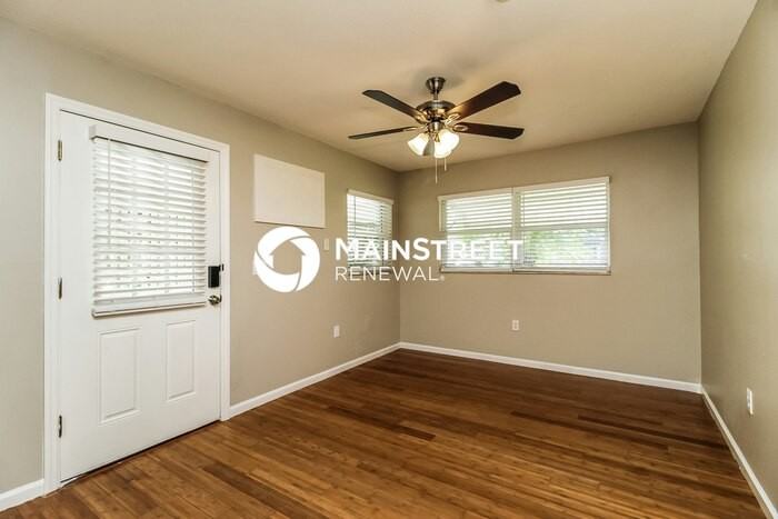 613 Minnesota Ave - Photo 3 of 16