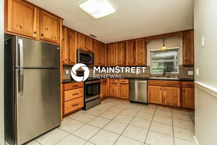 613 Minnesota Ave - Photo 5 of 16