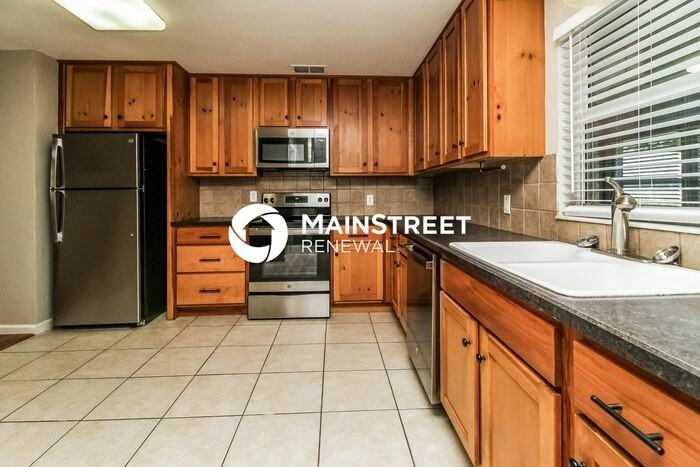 613 Minnesota Ave - Photo 6 of 16