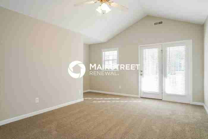 5829 Wynmore Rd - Photo 4 of 17