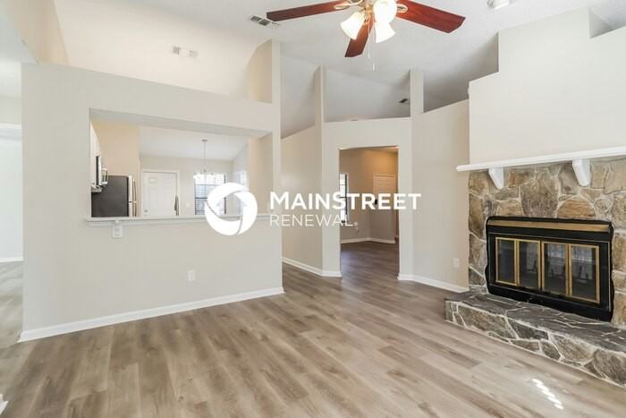 7811 Collins Ridge Blvd E - Photo 6 of 15