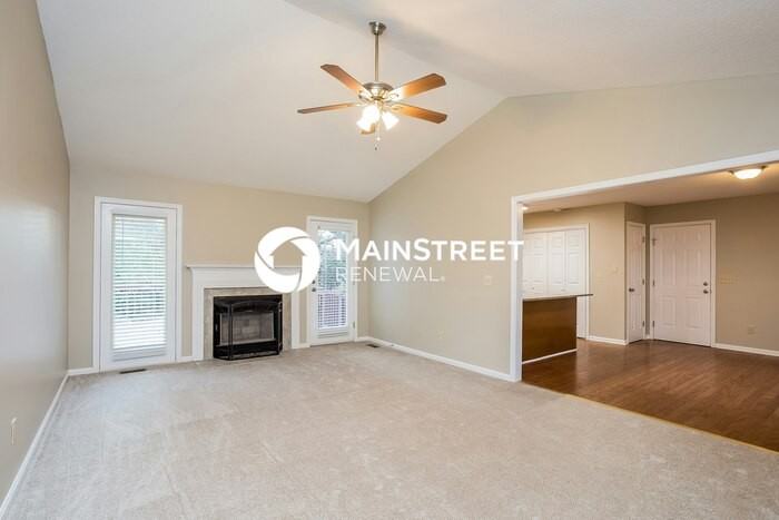 5701 Chinaberry Pl - Photo 3 of 15