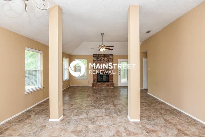 2951 Seguin Trl - Photo 4 of 16