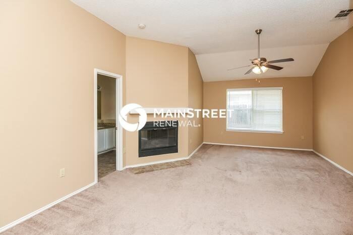 2951 Seguin Trl - Photo 6 of 16
