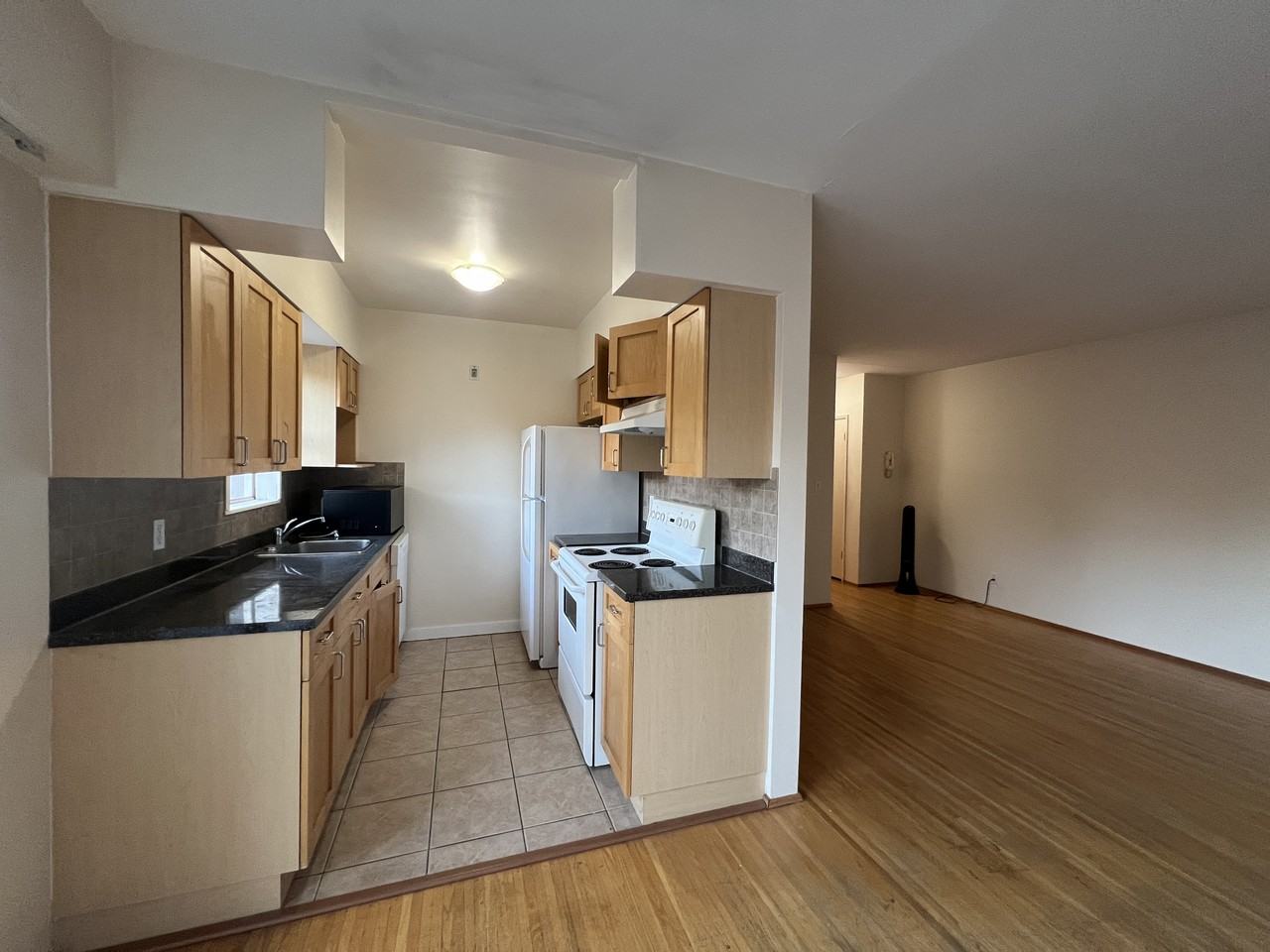 4676 Yew Street #6xx - Photo 3 of 12