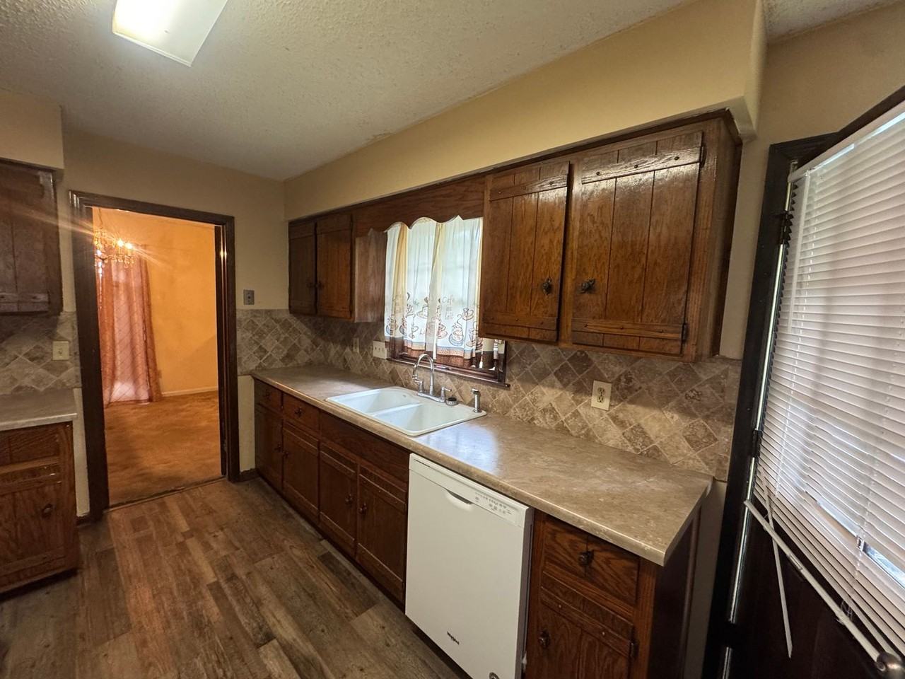 3324 Cross Creek Dr - Photo 4 of 19