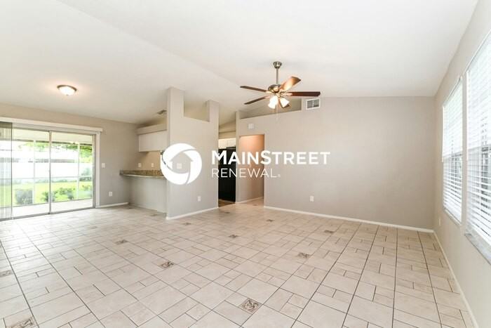639 Ne Juanita Pl - Photo 4 of 15