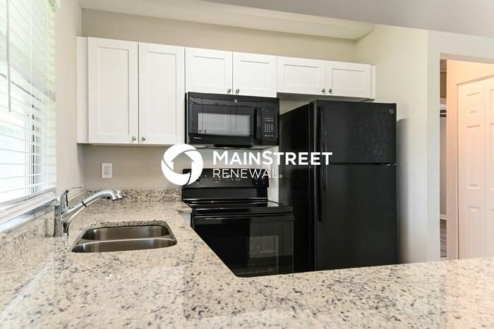 639 Ne Juanita Pl - Photo 7 of 15