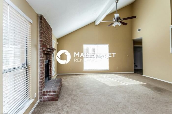 606 Woodstone Rd - Photo 2 of 15