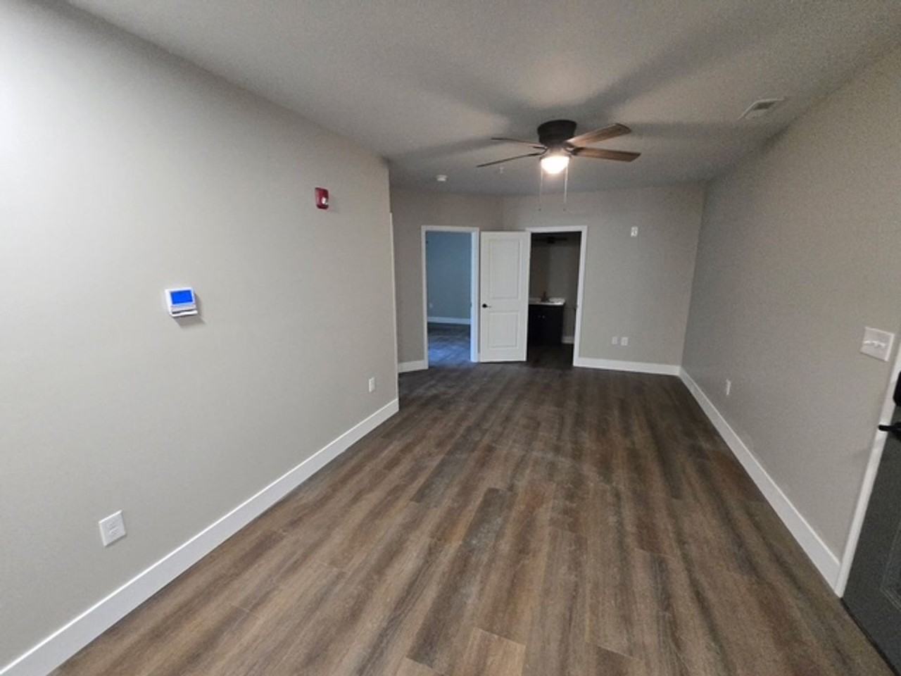 405 Mcfarland St #101 - Photo 2 of 5