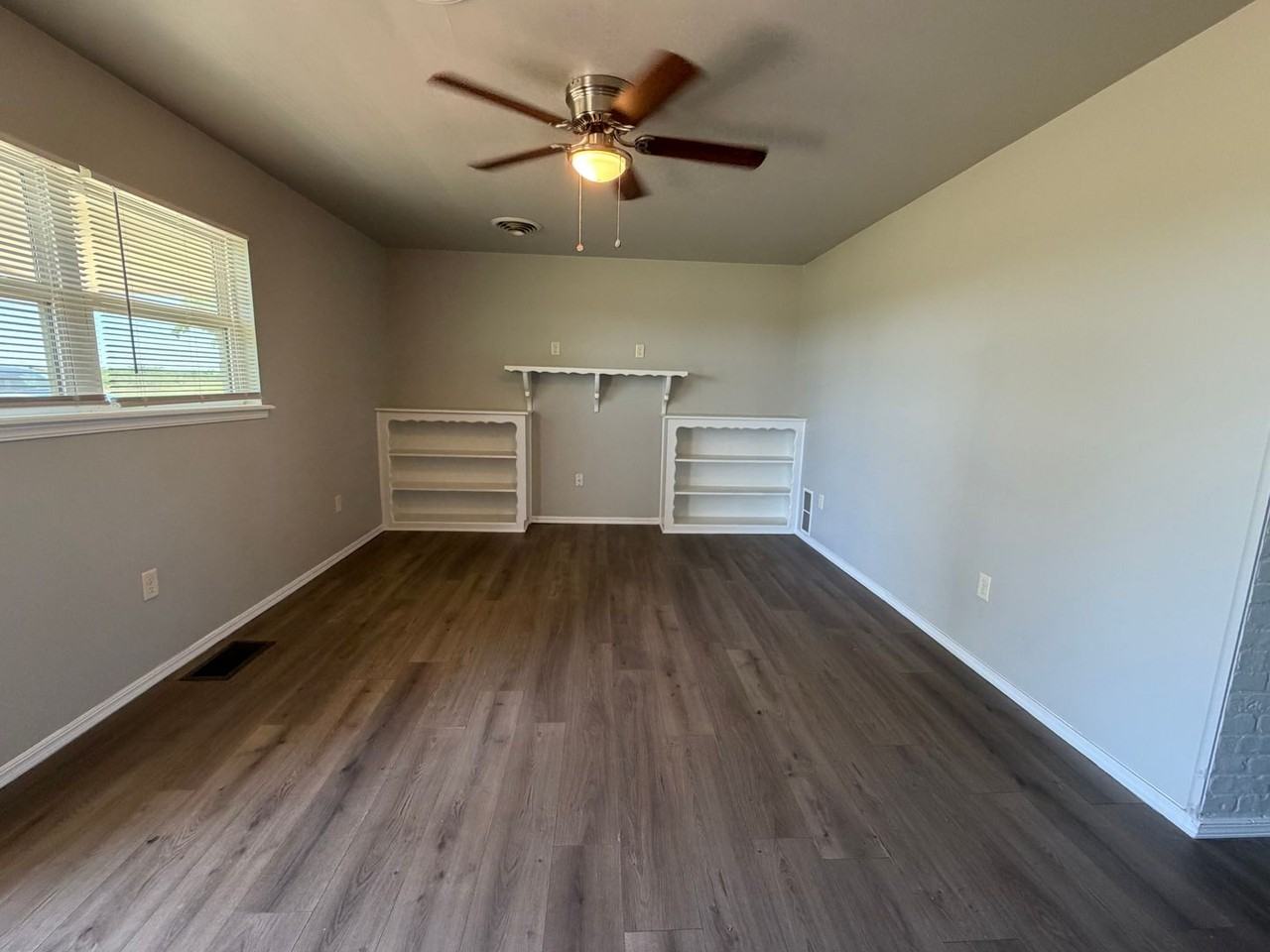 5150 W Camp Dr - Photo 7 of 24