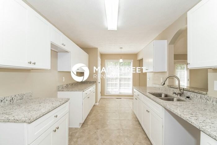 5550 Pemrock Ct - Photo 3 of 11