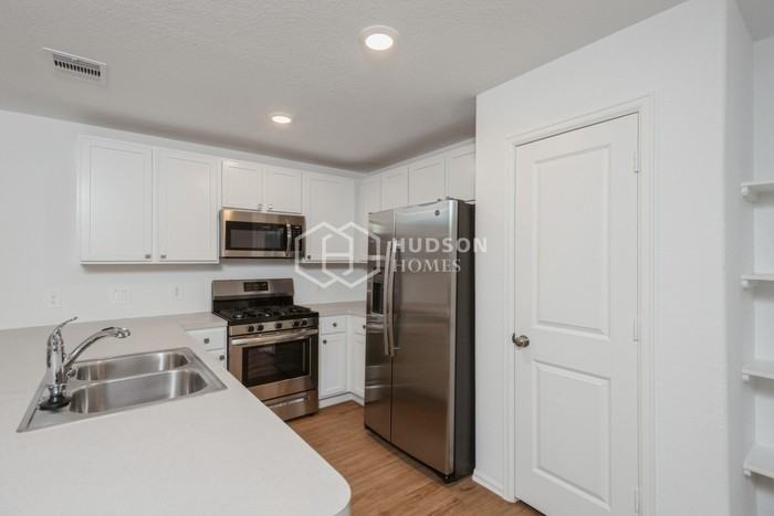937 Gentle Moss Dr - Photo 5 of 17