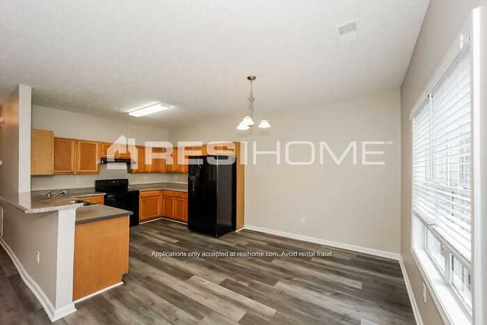 309 Kayla Ct - Photo 4 of 19