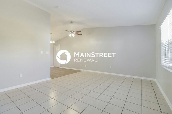 1580 Liberty Tree Rd - Photo 3 of 16