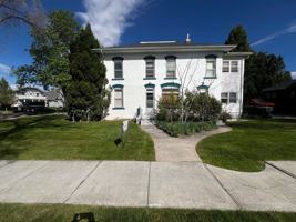 featured image of 252 252 S 7th & 806 - 812 E Bonneville