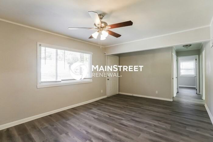 2307 Ne 59th St - Photo 5 of 16