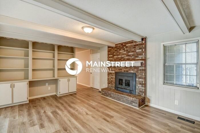 206 Melton St - Photo 4 of 16