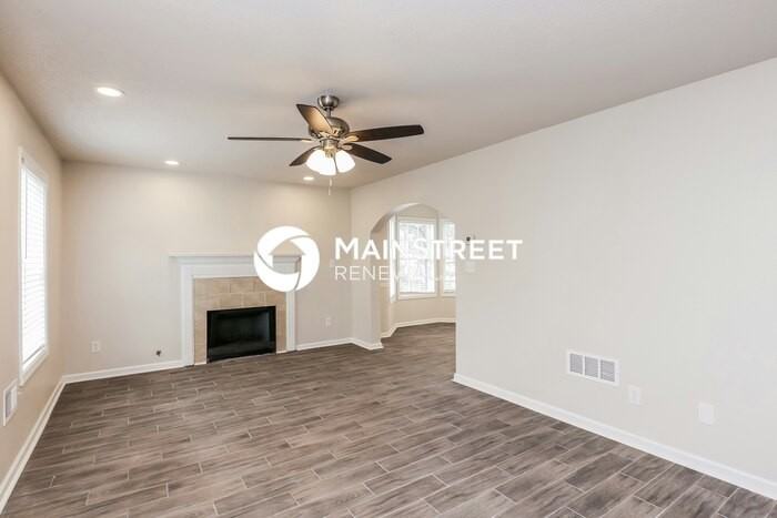 1055 Abercorn Way - Photo 4 of 17