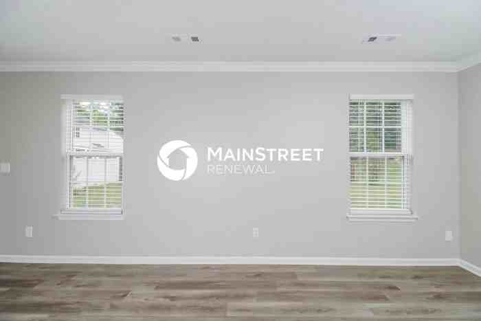 4366 Paula Dr - Photo 4 of 17