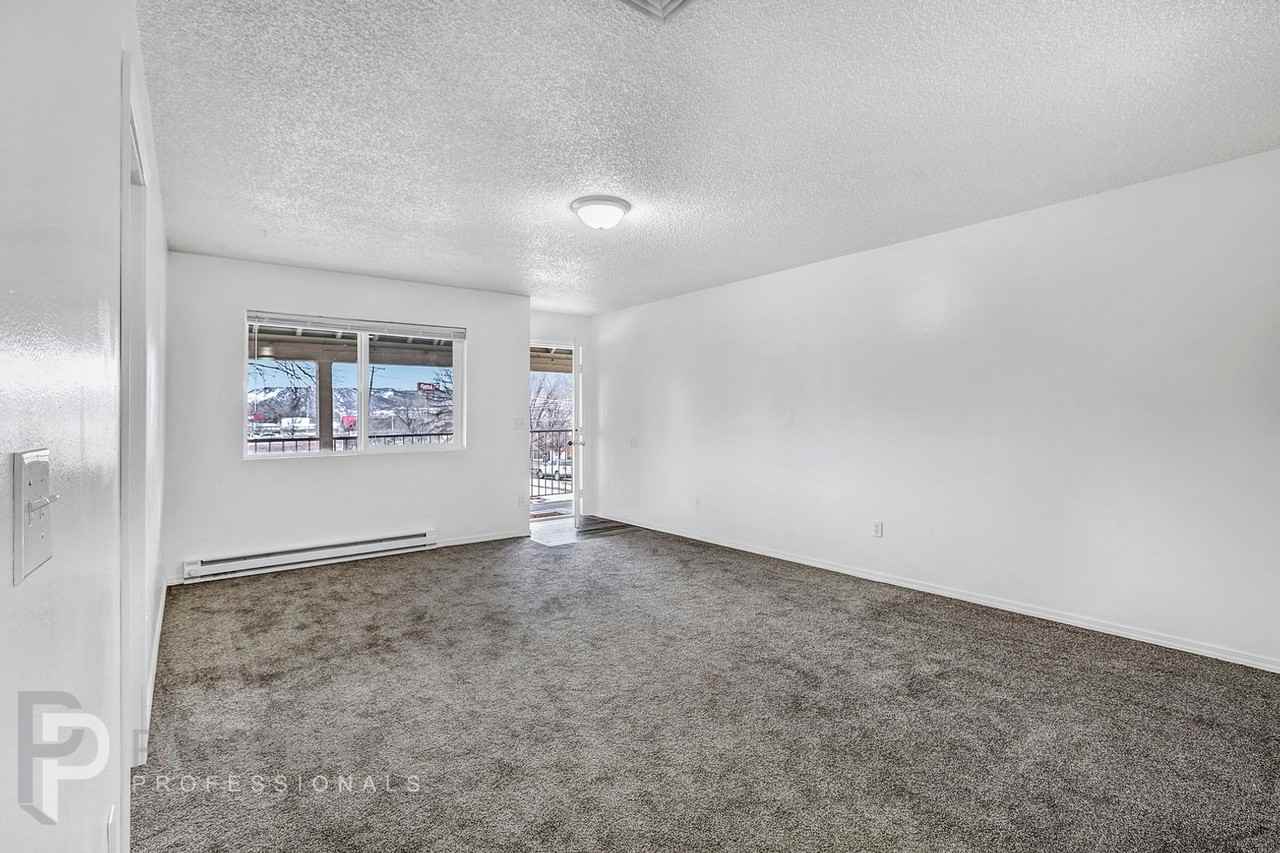 777 Main St - Photo 7 of 17