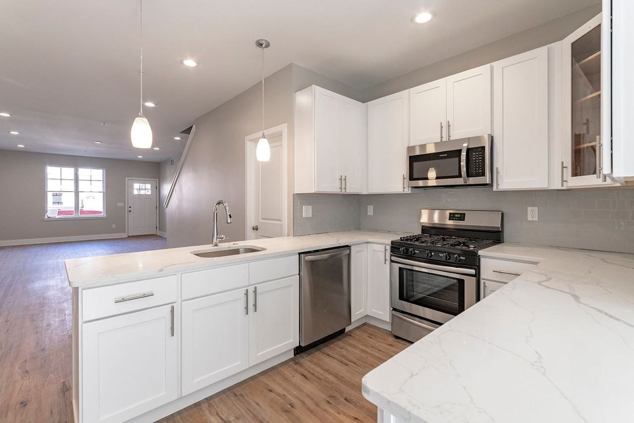 1403 S 18th St - Photo 3 of 21